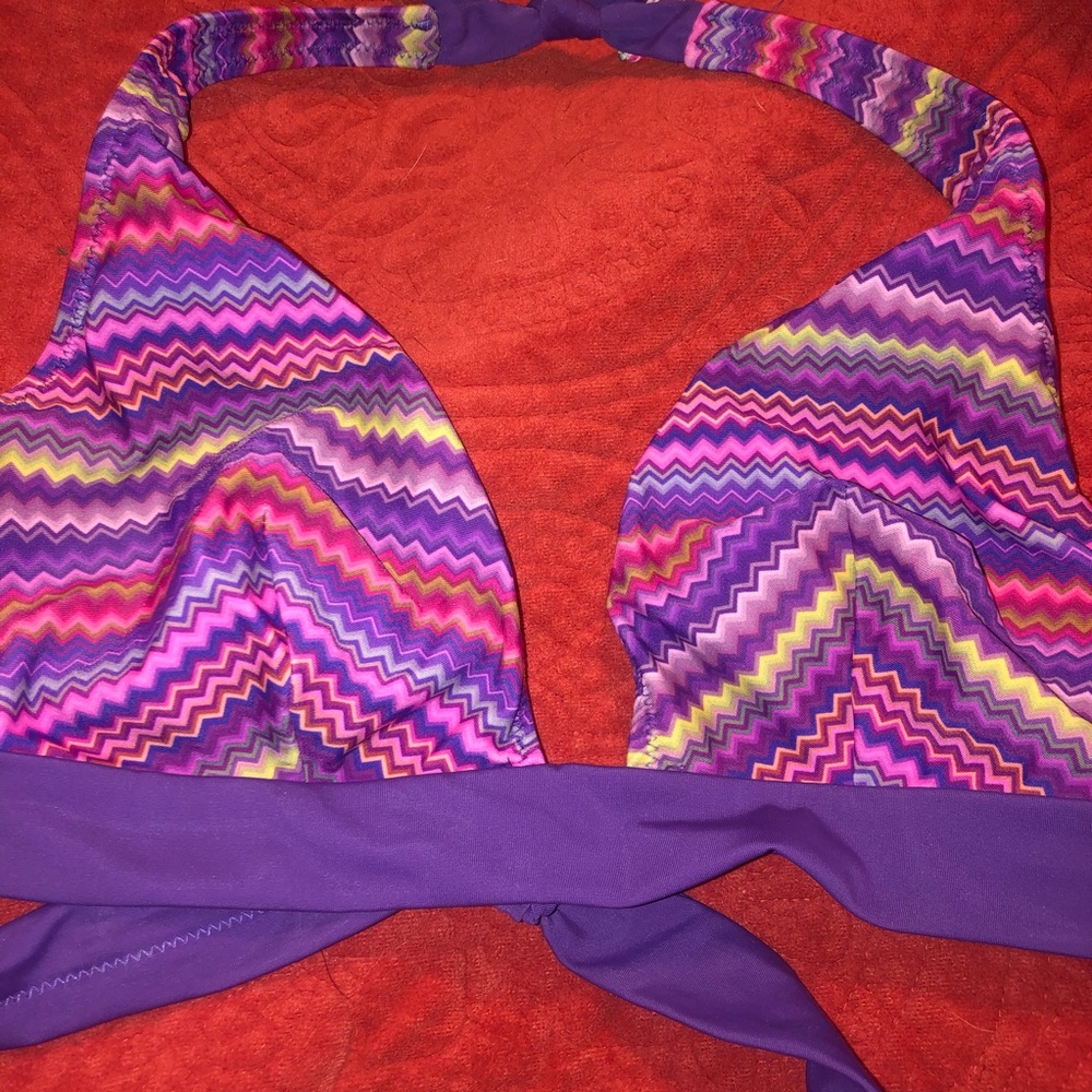 Bikini - Picture 2 of 4